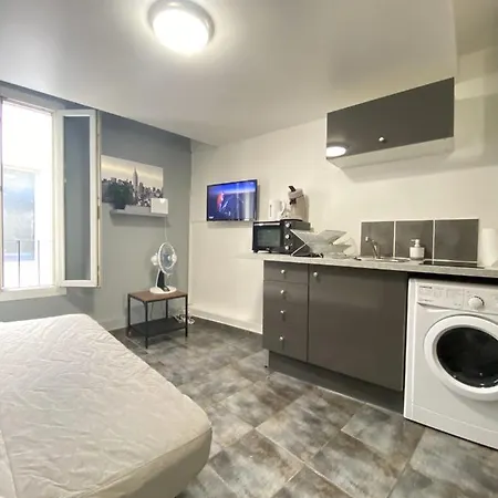 Place D'armes Studio 5' Train/ Port/ Stade/ 10' Plage Wifi Apartament Tulon